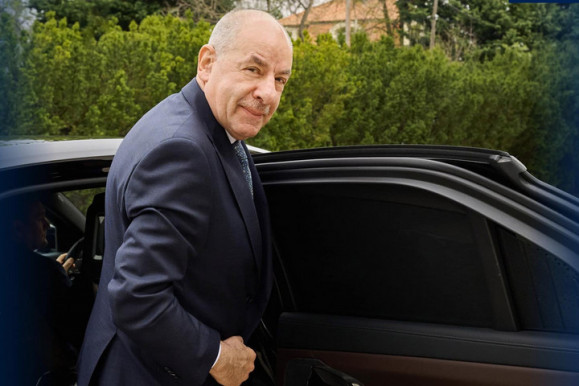 120 millióért keres autókarbantartót a Sándor-palota