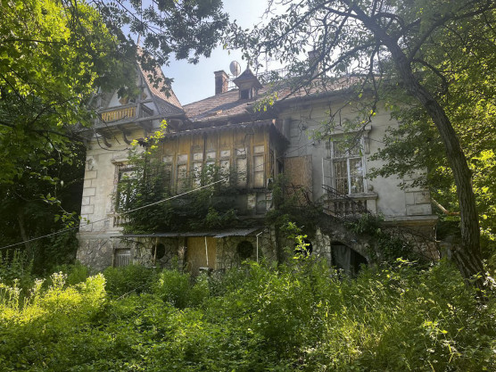 Másfélmilliárdot érő romos svábhegyi villába van bejelentve 