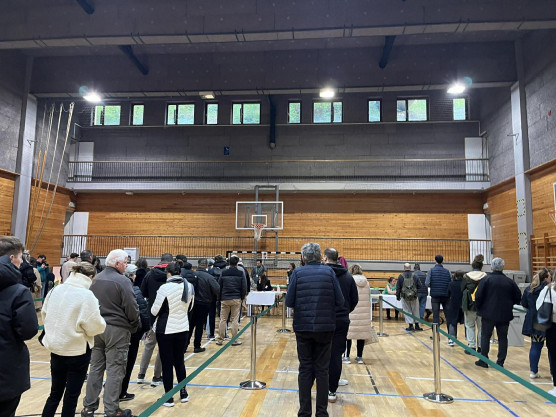 Részvételi arány 9-kor: 16,89 százalék 