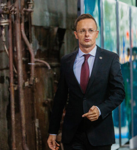 Szijjártó az orosz állami sajtónak: Magyarország szívesen közvetítene az orosz-ukrán 