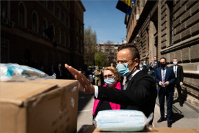 Vészhelyzetben sem kell felfüggeszteni a demokráciát