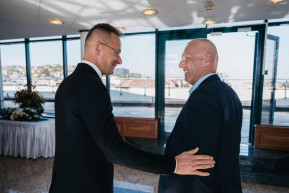 Fideszes propagandista orosz kapcsolatai miatt bukott el egy diplomatajelölt a külügy átvilágításán