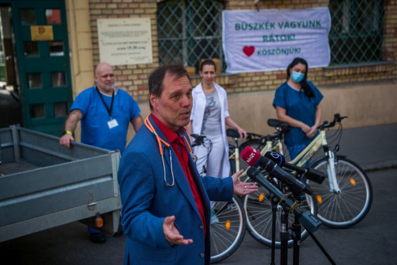 Szinte családtag lett, most csendben gyógyít