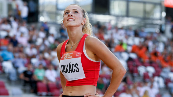 Betiltották a nőknek a topban való futást egy budai sportpályán