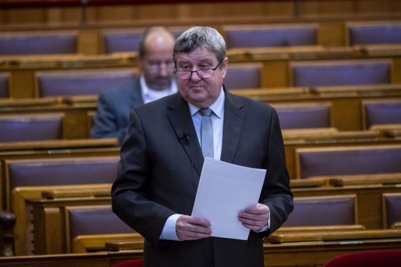 A kata-törvény vitája a Parlamentben: 