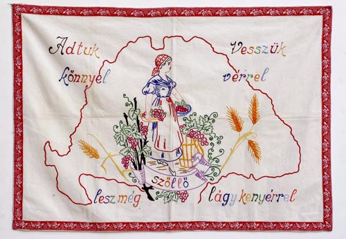 Oktatással lehetne enyhíteni a Trianon okozta problémákat