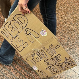 Az abortuszszabály szigorítása ellen tüntettek Budapesten