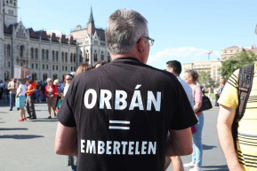 Majtényi: Nem csak megszabadulni akarnak az emberek a Fidesztől, hanem fel akarnak szabadulni