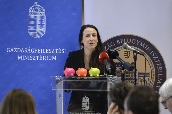 Államtitkár: Érdemes lenne 