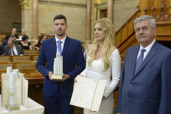 Nívódíjat kapott a Parlamentben a TV2, az Origo és a Kossuth Rádió is