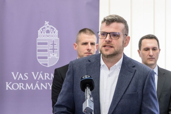 Vas megyében feljelentették főállásban kampányoló hivatali dolgozókat