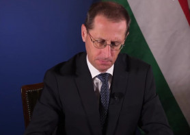 Varga Mihály megvétózta az Ukrajnának szánt uniós segélyt