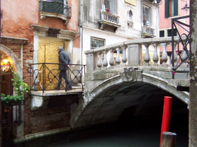 Velencei sikátorból Esterházy-kastélyig