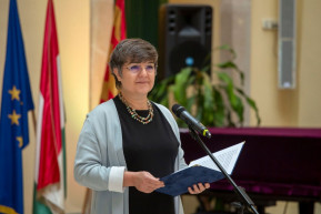 Csökkentette a fizetését a képviselő-testület, bírósághoz fordul V. Naszályi Márta