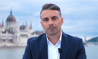 Kulturált és higgadt vitára hívja Magyar Pétert Vona Gábor