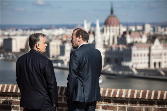 Orbán: Ha megpróbáltok kirúgni, elpusztítalak benneteket (New York Times)