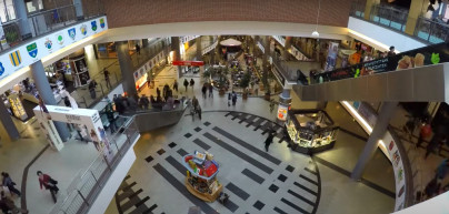 Bombariadó volt több bevásárló központban is